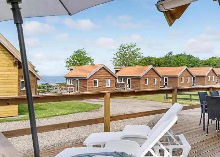 Nyaraló Lovely In *